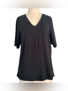 J. Jill Black V-Neck Short Sleeve Tee